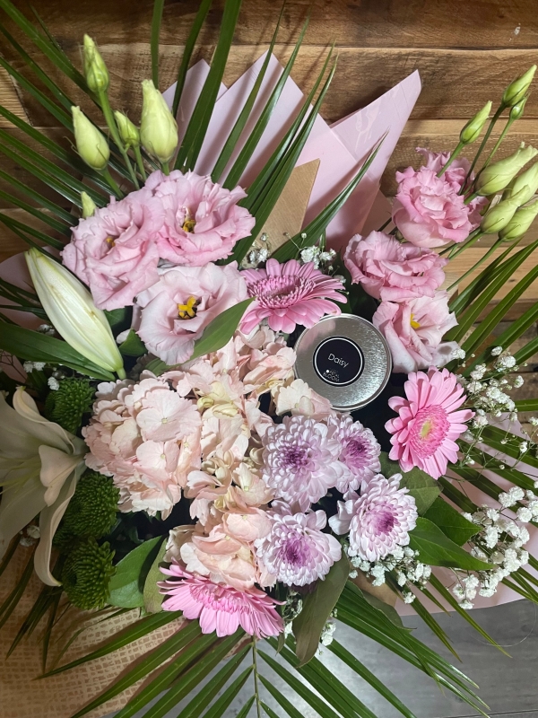 Daisy Bouquet buy online or call 0161 900 7787