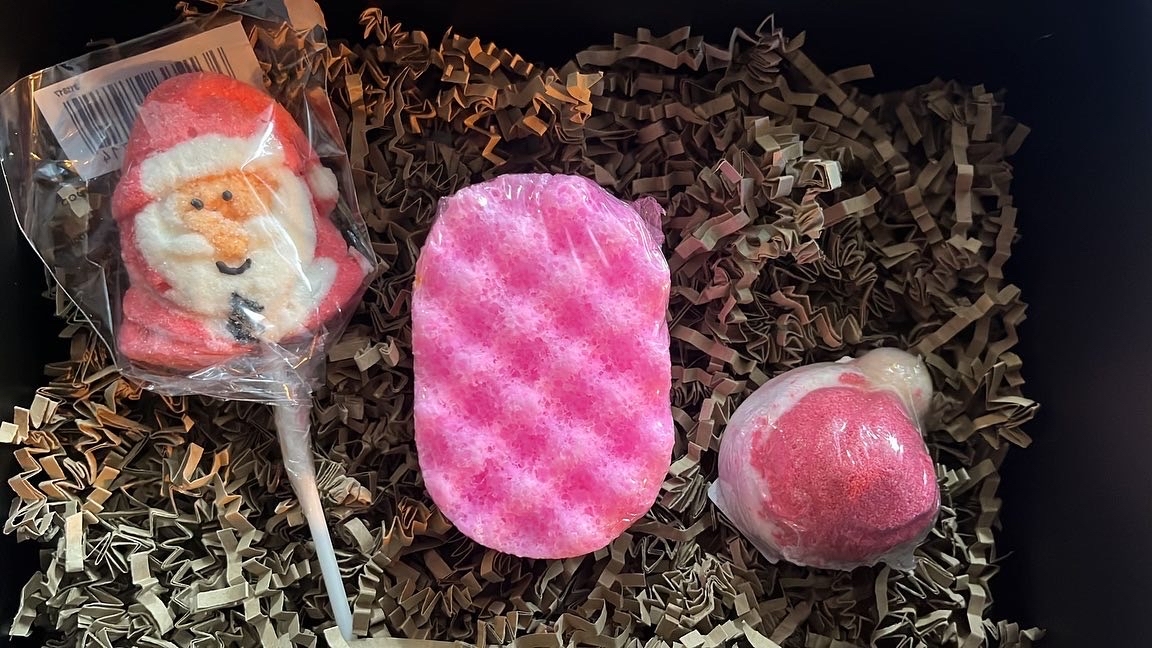 Kids Christmas Set buy online or call 0161 900 7787